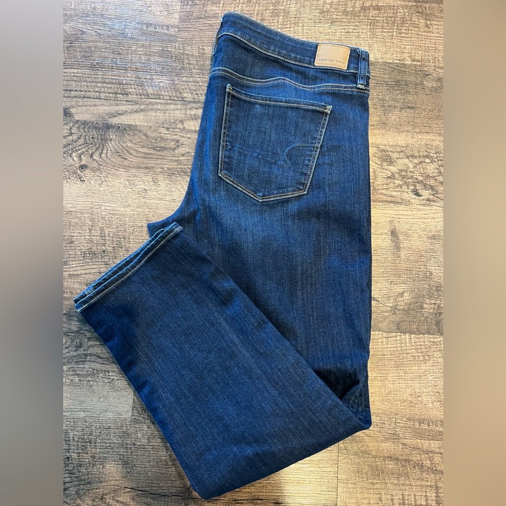 Woman’s American eagle jeans